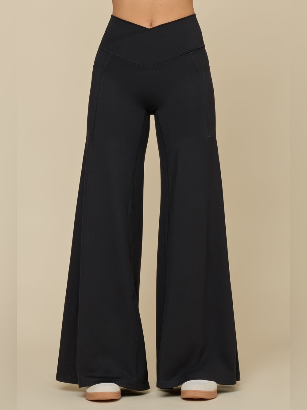 POPFLEX Crisscross Hourglass® Wide Legging - Black 27” Extra Petite Size M